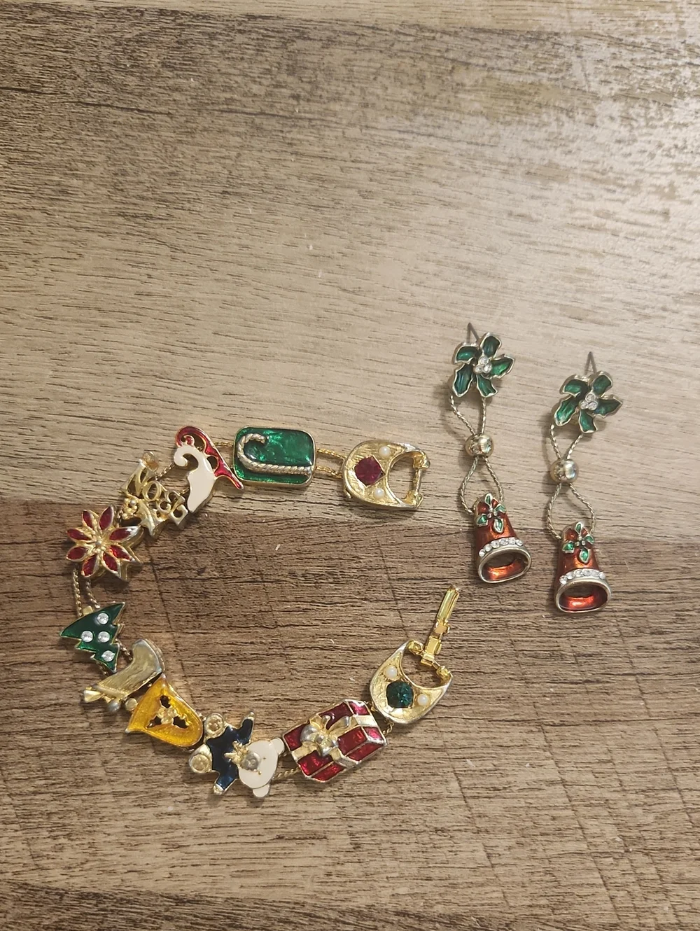 Festive Vintage Multi-Color Holiday Charm Bracelet With Earrings